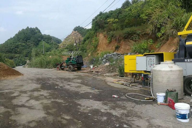 滾筒式攪拌拖泵，24小時江門新臺隧道施工紀實